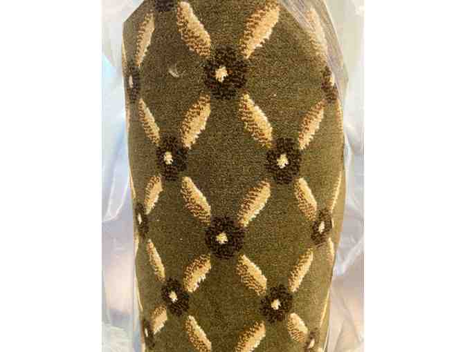 A Lovely 6' x 9' Olive Green Print Georgia Mills Area Rug - Photo 1