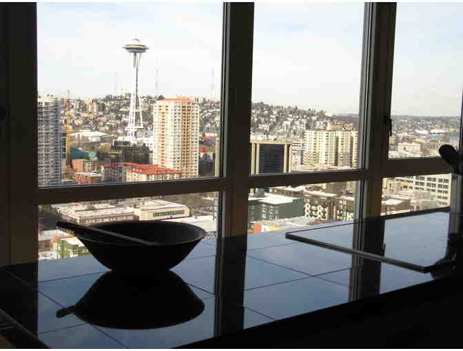 Week-long Stay in Beautiful Downtown Seattle Apartment