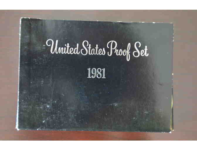 1992 US Mint Uncirculated Coin Set with D & P Mint Marks & a 1991 US Mint Proof Set