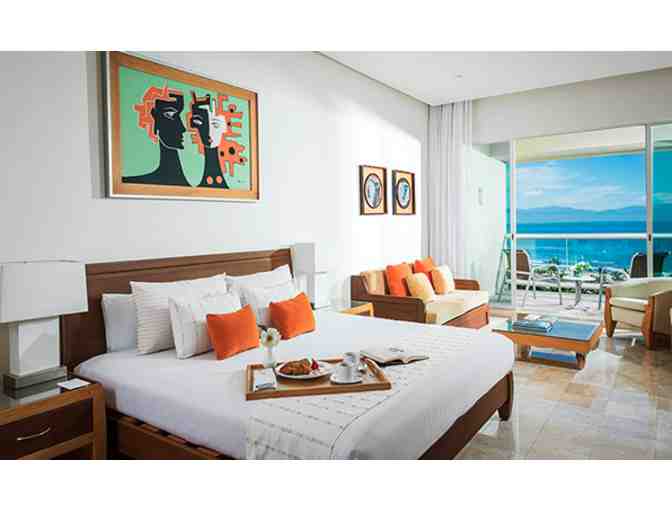 Getaway to The Grand Mayan in Nuevo Vallarta, Mexico