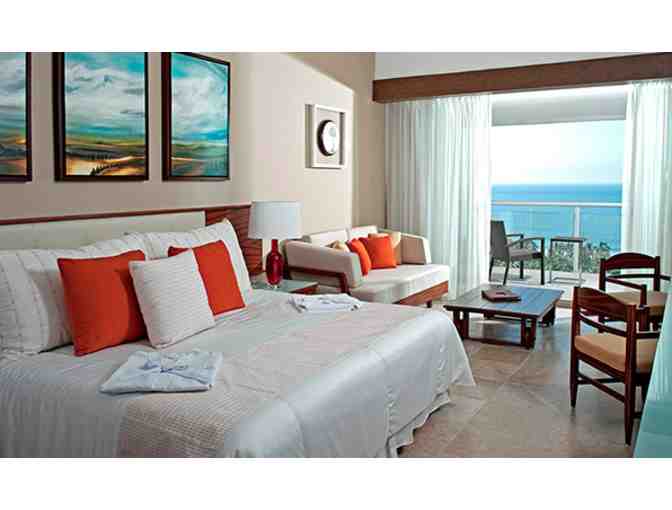 Luxurious Getaway at The Grand Bliss in Nueva Vallarta, Mexico