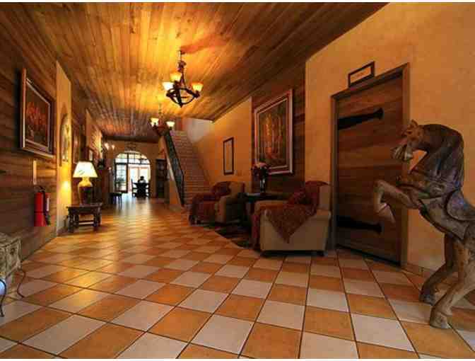 Los Establos Boutique Inn: Panama - 7 Night Plantation Estate Stay