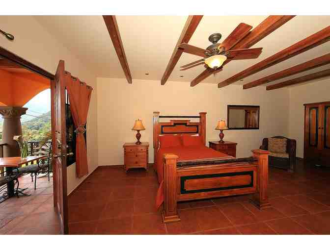 Los Establos Boutique Inn: Panama - 7 Night Plantation Estate Stay
