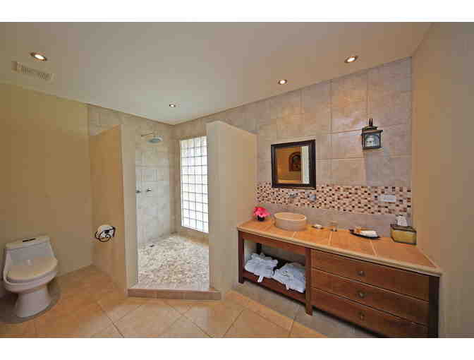 Los Establos Boutique Inn: Panama - 7 Night Plantation Estate Stay