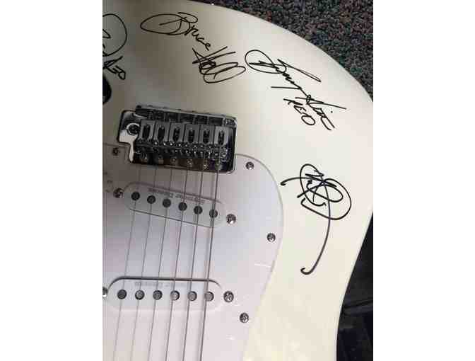 Squire Bullet Strat Fender Guitar autographed by REO Speedwagon - Photo 3