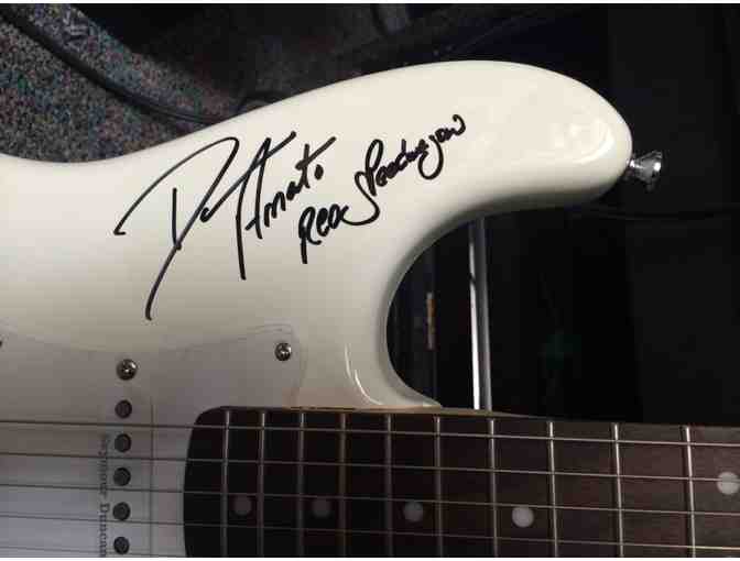 Squire Bullet Strat Fender Guitar autographed by REO Speedwagon - Photo 4