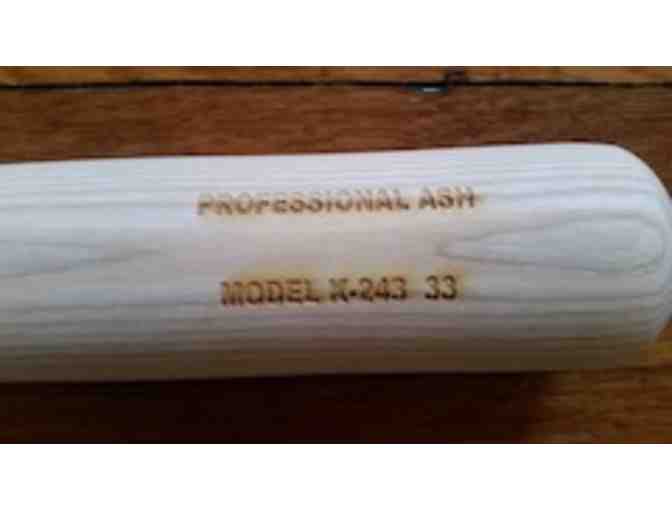Dinger Professional Ash 33' Model K243 Bat