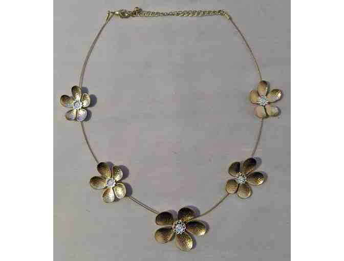 Flower Necklace from Scontsas