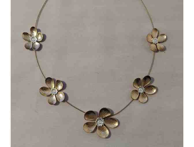 Flower Necklace from Scontsas