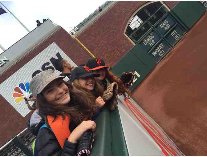 Go to a Giants Game with Dominic & Sam!