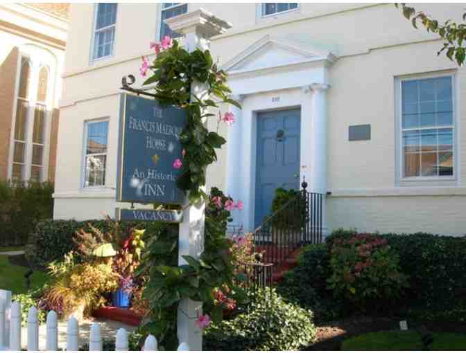 LIVE AUCTION LOT: Newport Getaway