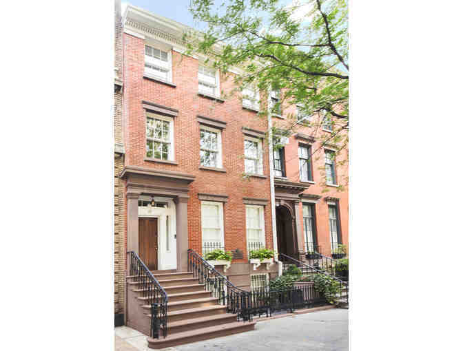 LIVE AUCTION LOT: Drinks in the Garden with Cynthia Harris