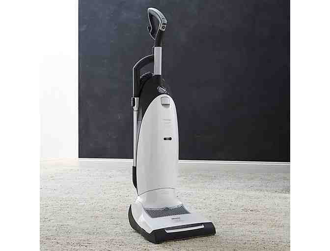 Miele Dynamic U1 Upright Vacuum - Cat & Dog