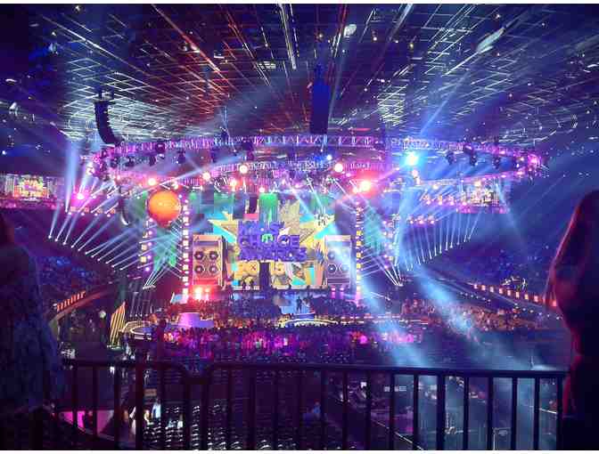 4 Tickets to the 2016 Nickelodeon Kids' Choice Awards