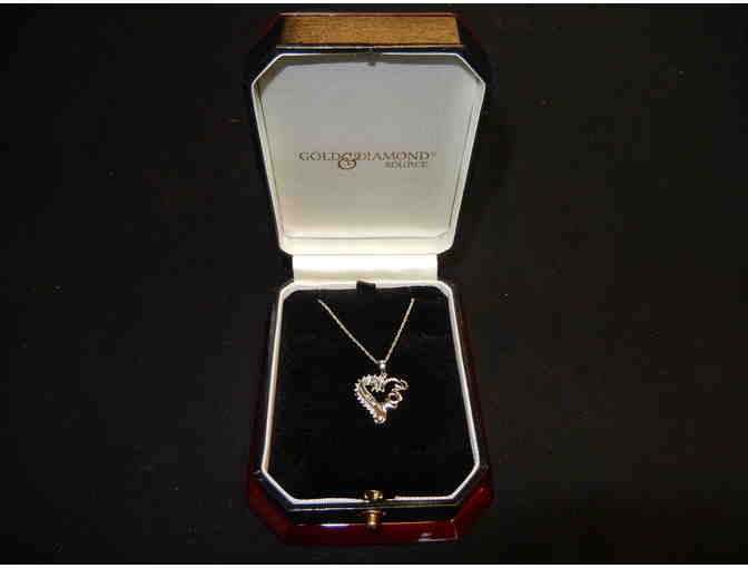 Gold & Diamond Source 'MOM' Open Heart Diamond Pendant