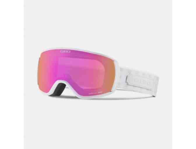 Women's Giro 'Strata MIPS' Helmet and 'Facet' Goggles