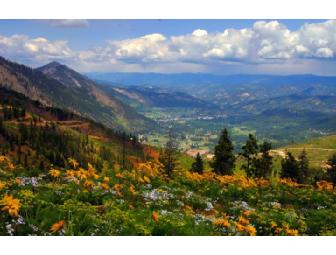 Stay for 4 at Leavenworth's Blackbird Lodge (May 20-22)
