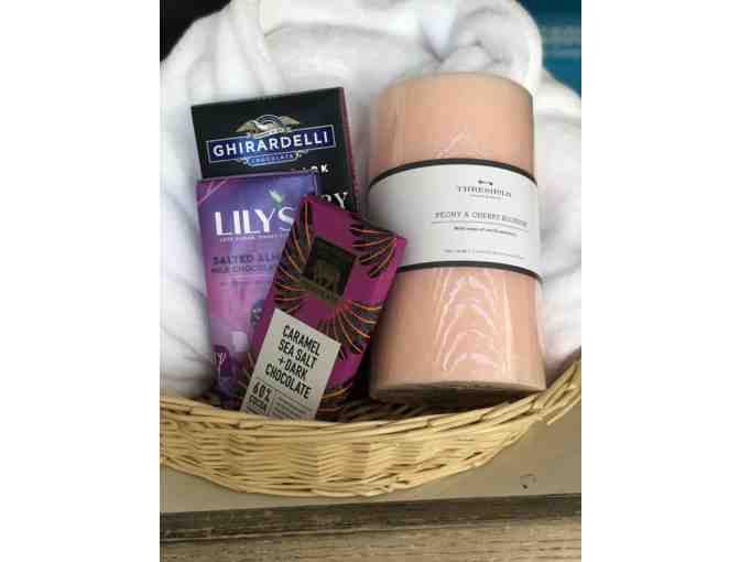 Mommy Needs a Time Out basket - $200 Boulder's Spa Certificate!