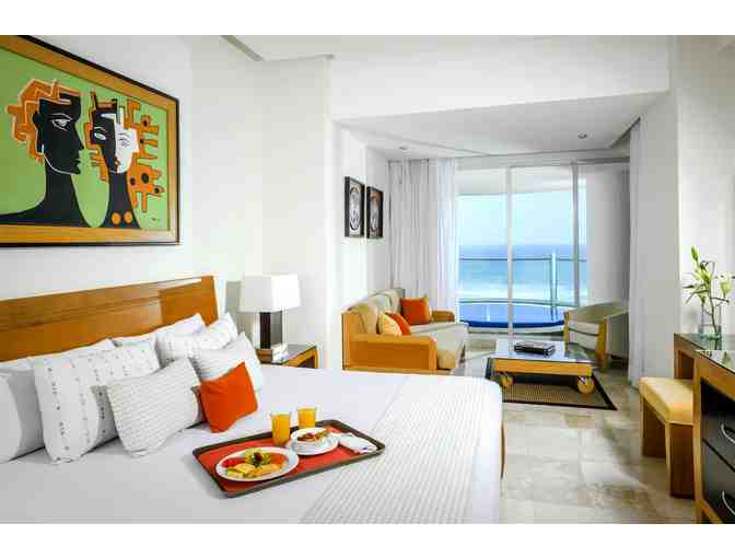 Magic of Mexico: The Grand Mayan for 4 People - 7 Nights