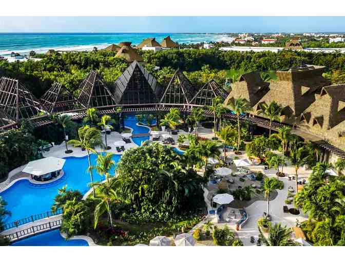 Magic of Mexico: The Grand Mayan for 4 People - 7 Nights