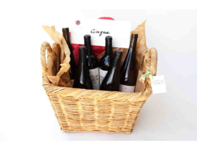 Cinque Insieme Six-Bottle Wine Sampler Basket