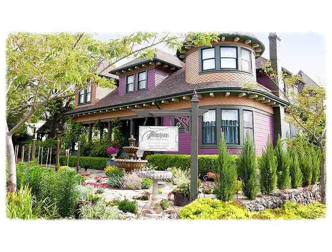 A one night stay at Kelley & Young Wine Garden Inn with wine tasting & 4 course breakfast