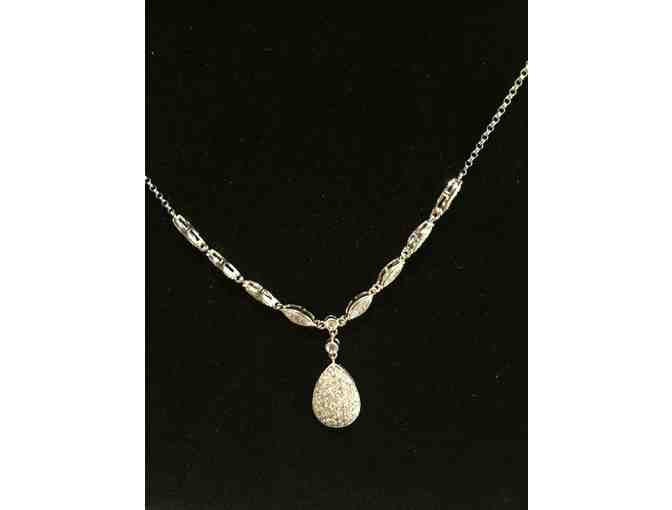 Gold Diamond Pendant Necklace