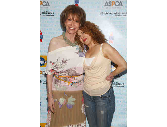 BERNADETTE PETERS meet-and-greet with Walk-On at BROADWAY BARKS!
