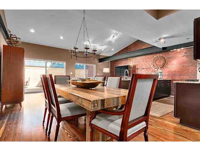 NATURAL BEAUTY MEETS ART AND CULTURE IN ASHEVILLE