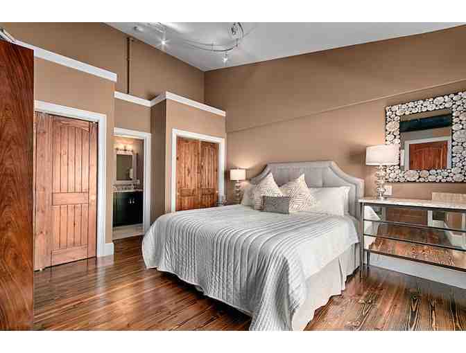 NATURAL BEAUTY MEETS ART AND CULTURE IN ASHEVILLE