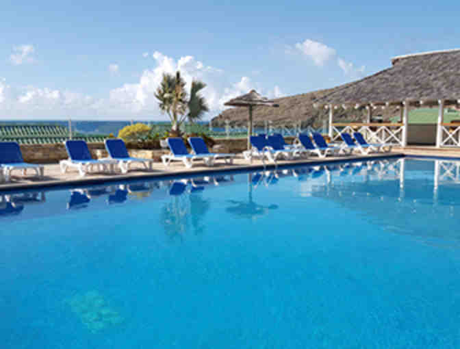 Spend a luxurious week at St. James's Club in the beautiful Antigua!