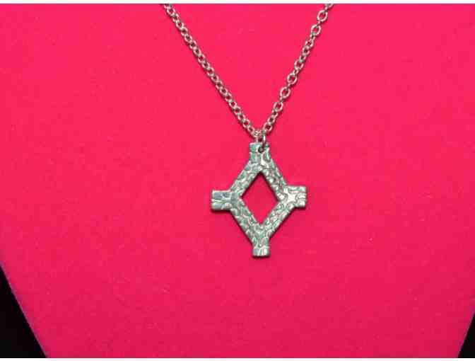 Sterling silver geometric pendant necklace