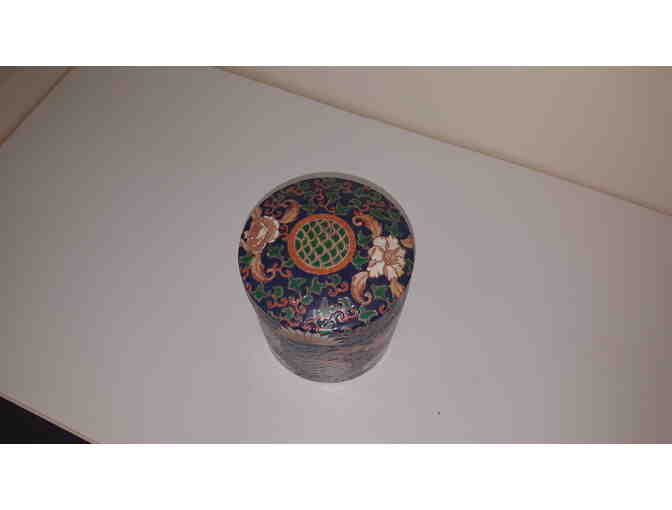 Japanese Imari covered canister/box, Ming Country Design