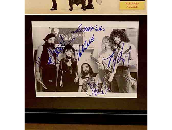 Fleetwood Mac Band Signed 8x10 Photo and Vintage Rumors Album Framed