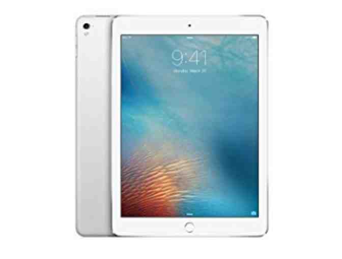 NEW Apple iPad Pro (9.7', 128GB, Silver)