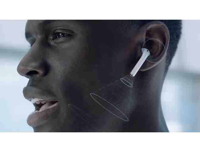 Apple AirPods - Photo 2