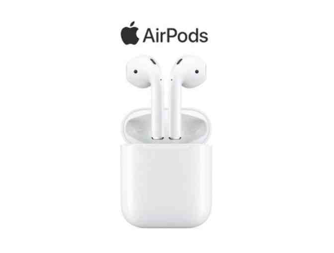 Apple AirPods - Photo 1