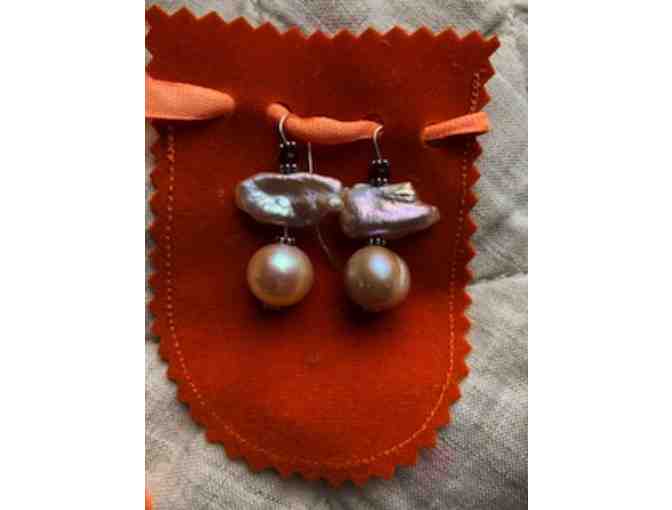 JEWELRY: Silver Drop Earrings with Freshwater Pearls and Garnet Beads - Photo 1
