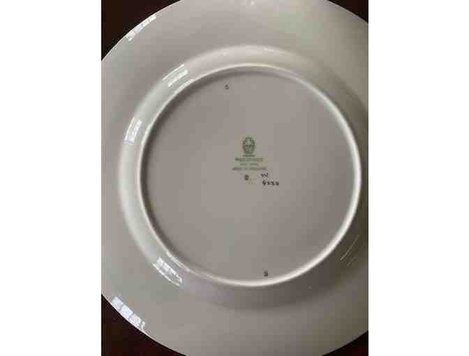 Wedgwood China: Florentine Gold, 40 pieces