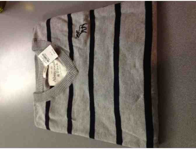 Abercrombie & Fitch Men's XL Classic Sweater - NWT