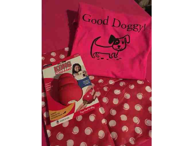 Good Doggie T-shirt w/ gift bag and toy - Photo 1