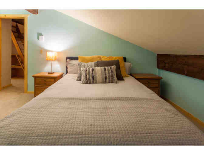 3-Day Mammoth Retreat - 2 Bedroom plus Loft in the Heart of Mammoth Lakes