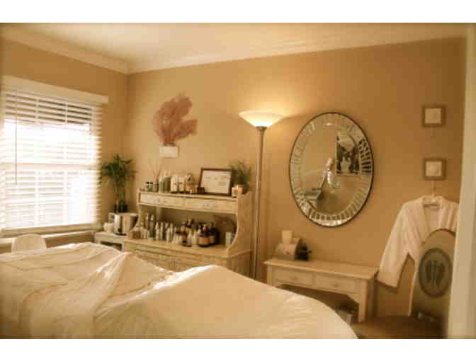 Jenny Wax - Quickie Facial, Pomegranate Peel & Brow Wax