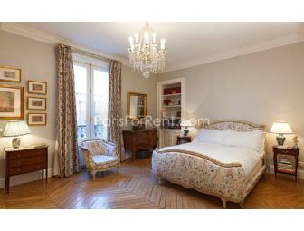 Louvre Royal Luxury Paris Apartment