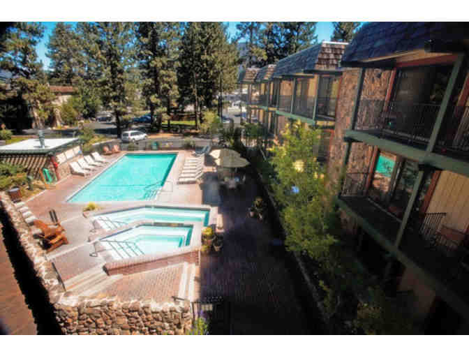 Inn by the Lake, Tahoe: King Great Room