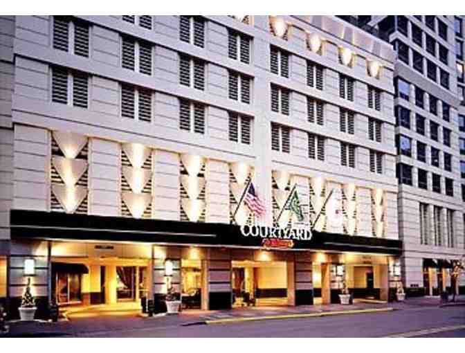 A Night at Courtyard Chicago Downtown/River North Hotel!