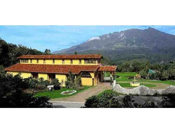 5 Nights at Los Establos Boutique Inn, Panama!