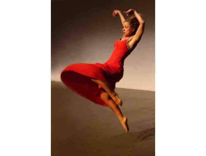 Modern Dance Classes with Notable Choreographer