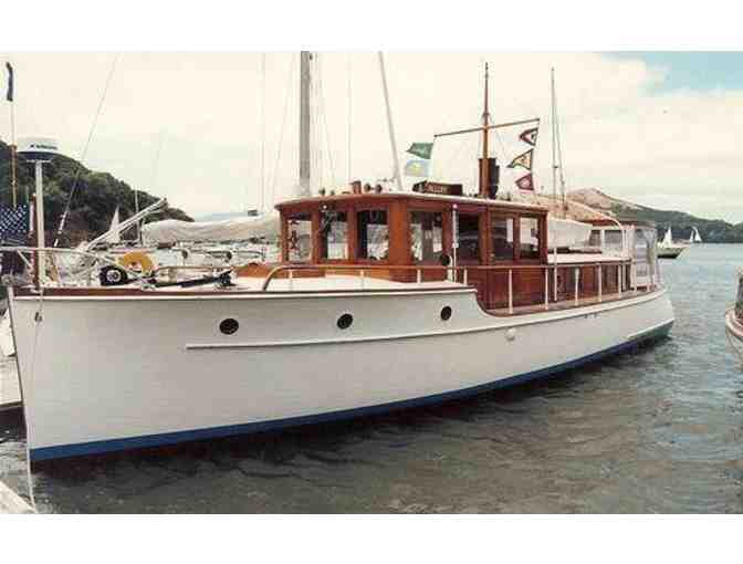 Private Old Fashioned Picnic Cruise on Seattle Yacht
