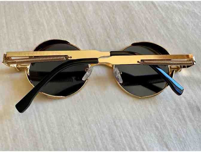 Steampunk-Style Sunglasses - Photo 3